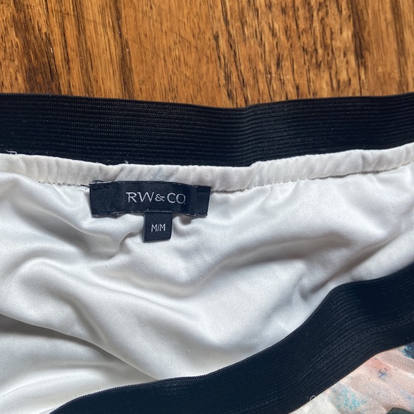 Pink skirt - Picture 2 of 4